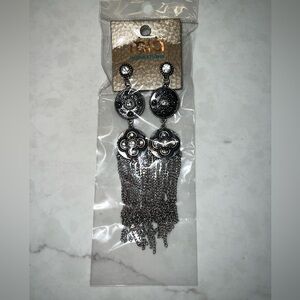 NWT Silver Chain Dangle Earrings